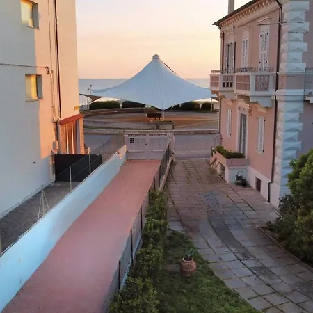 Casa Del Mare Guest house *